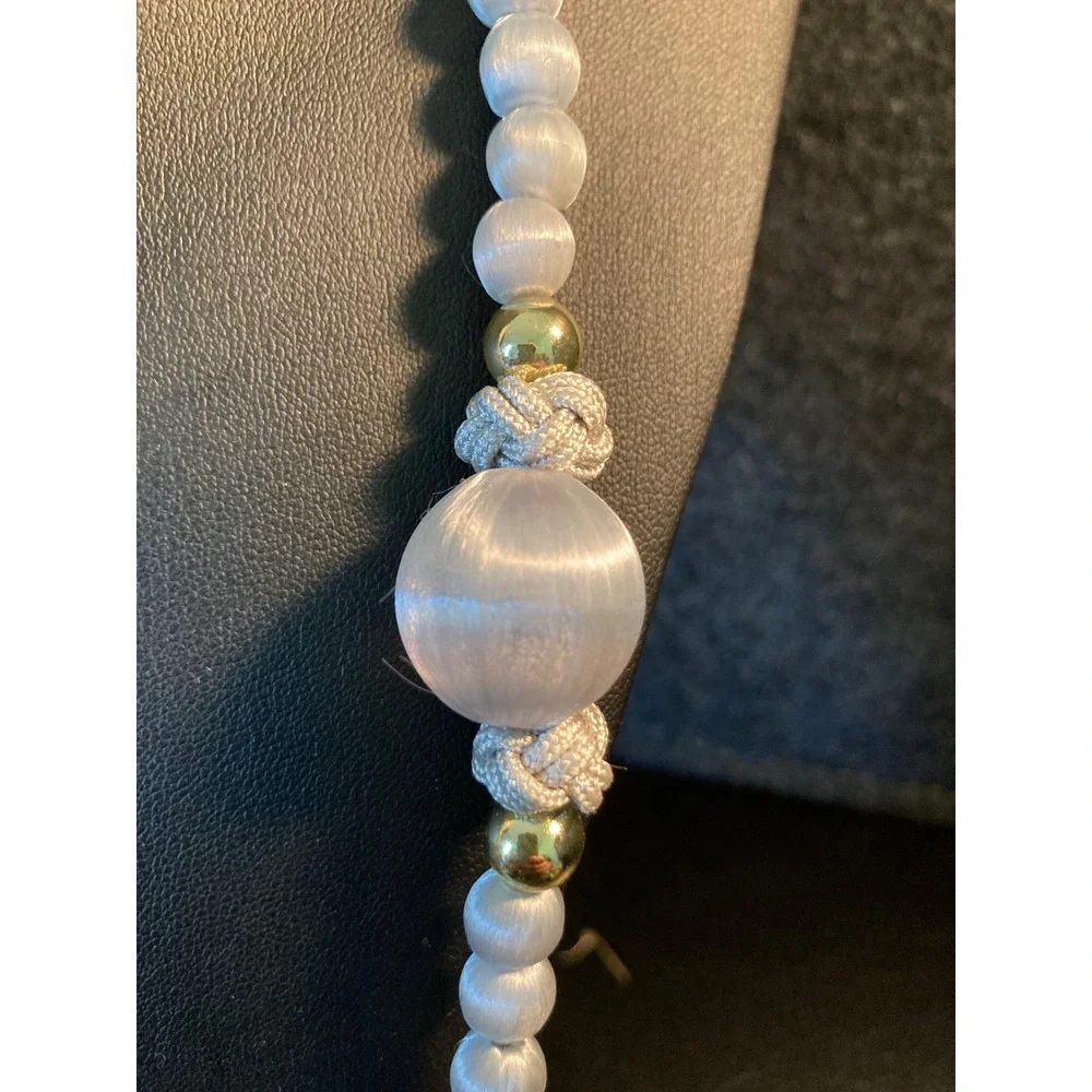 Vintage Gray Blue Cat's Eye Bead Necklace Gold Tone Nautical Knot 23